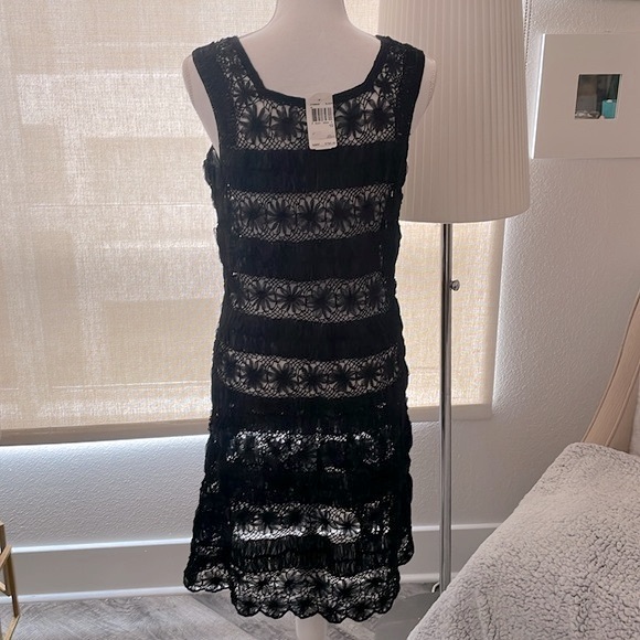 Diane Von Furstenberg NWT Crochet Flower Unique Sheer Dress with 2 Free Slips - Picture 6 of 17
